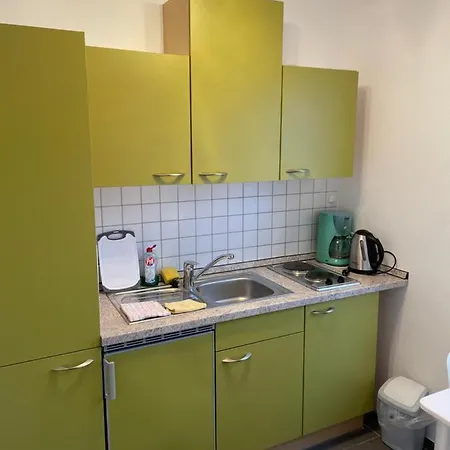 Gaestehaus Scharfe Kurve Hotell Lutzow