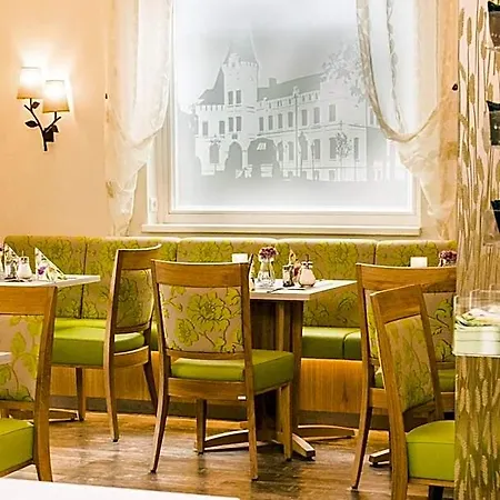 Gaestehaus Scharfe Kurve Hotell Lutzow